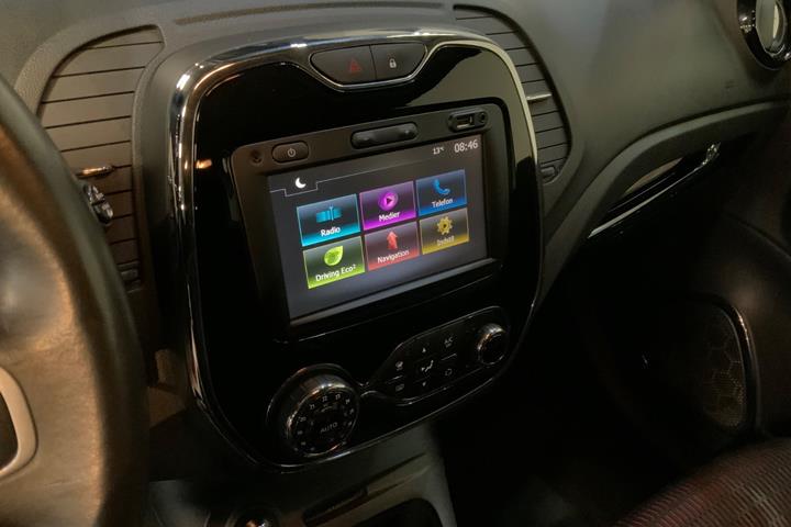 Rød Renault Captur fra 2016
