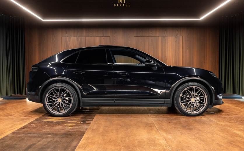 Porsche Macan 4