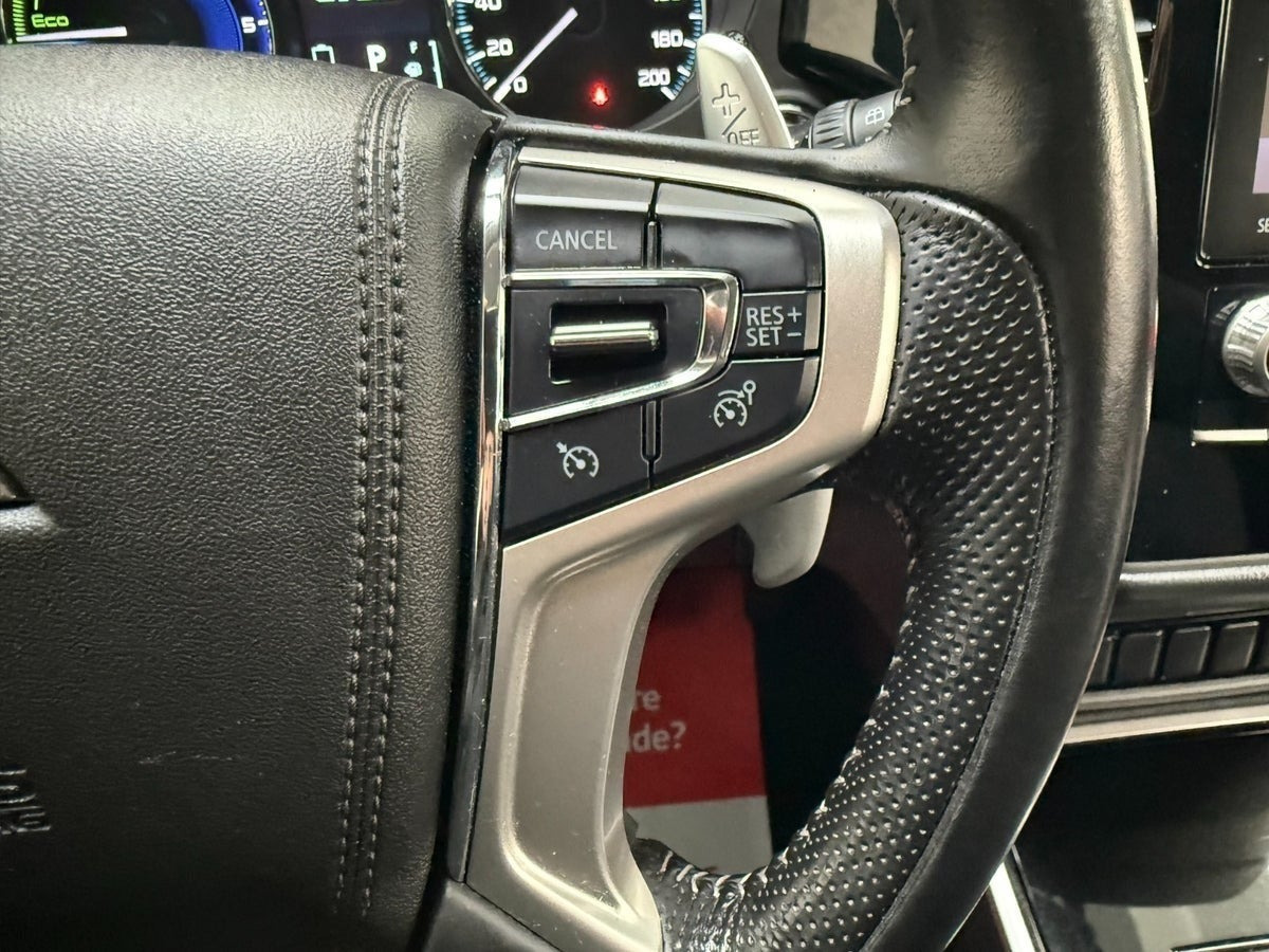Sort Mitsubishi Outlander fra 2020