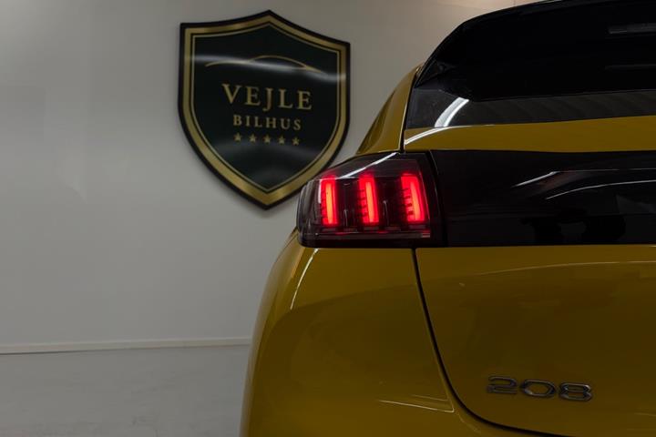 undefined Peugeot 208 fra 2021