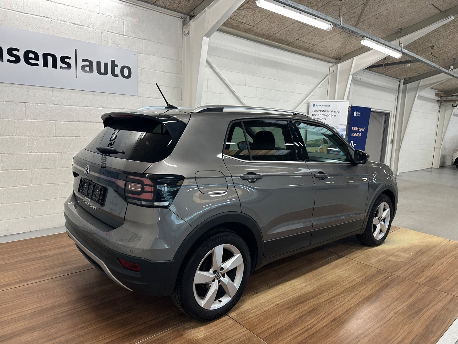 Grå VW T-Cross fra 2021
