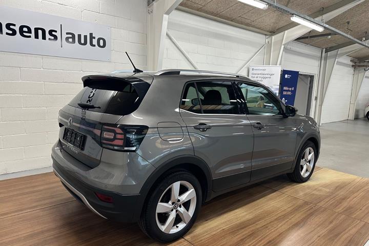 Grå VW T-Cross fra 2021