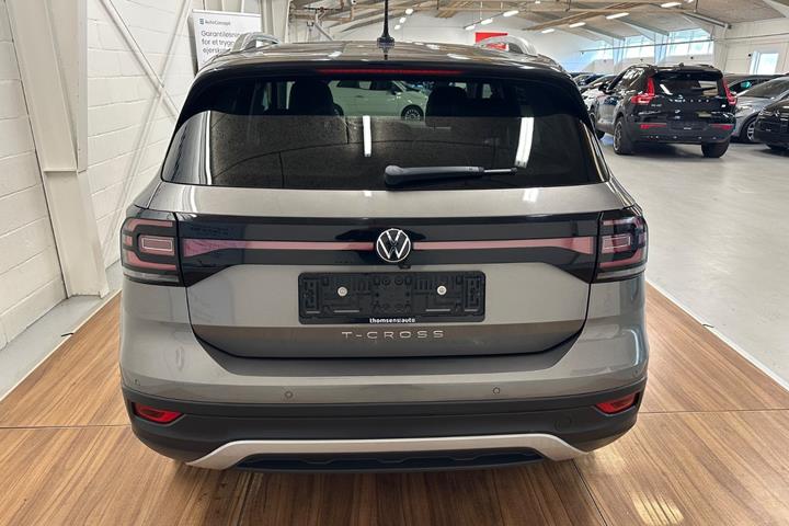 Grå VW T-Cross fra 2021