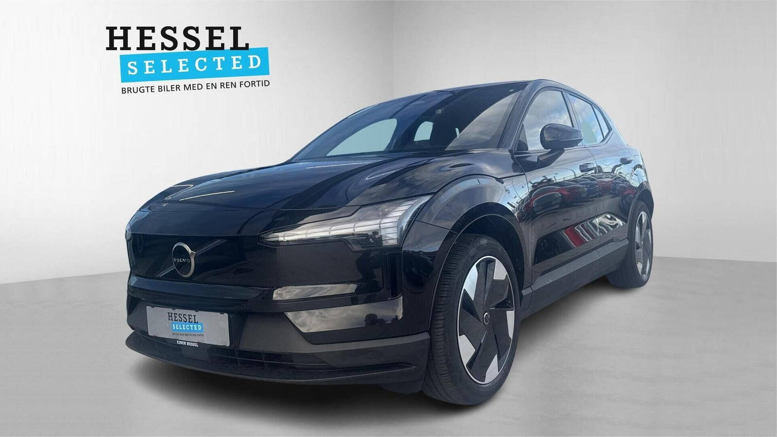 Sort Volvo EX30 fra 2024 set udefra
