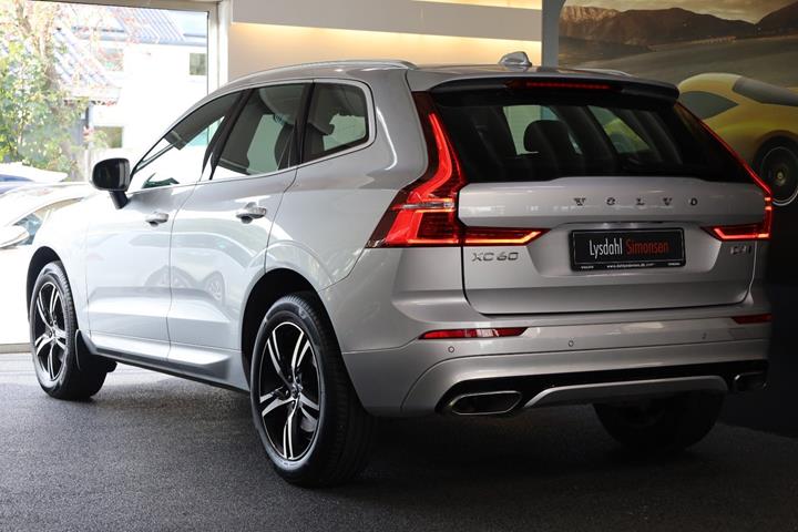 Sølv Volvo XC60 fra 2019