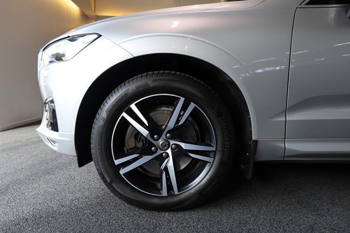 Sølv Volvo XC60 fra 2019