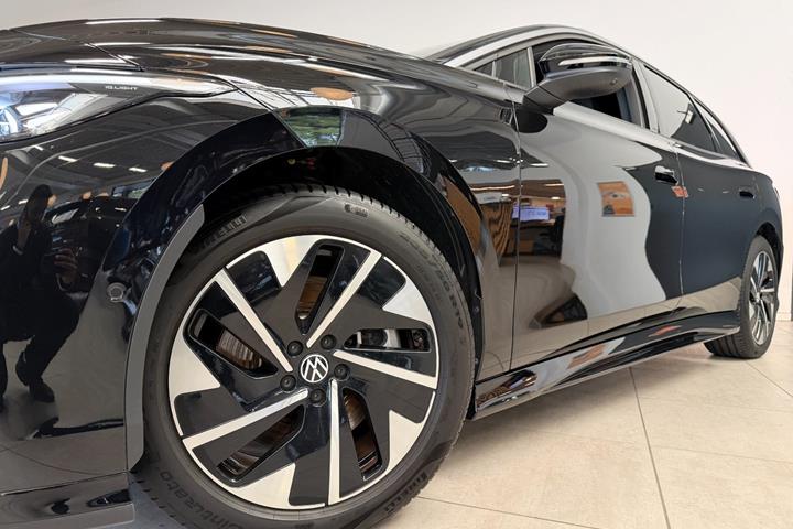 Sort VW ID.7 fra 2025