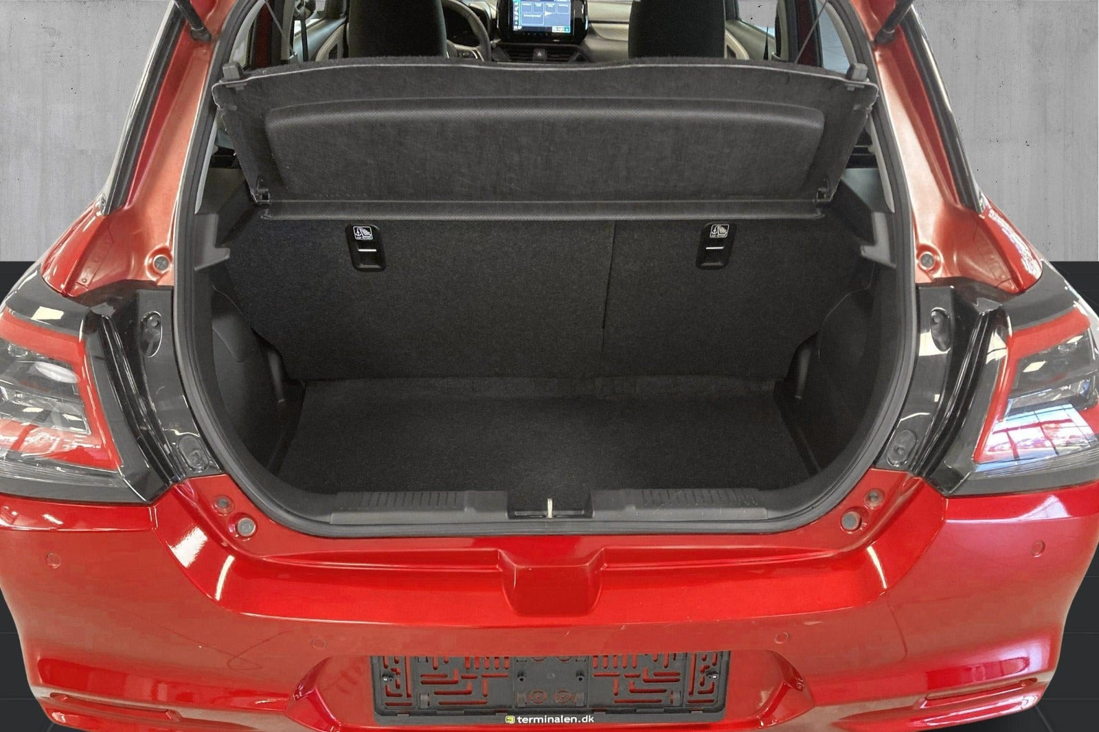 Rød Suzuki Swift fra 2024