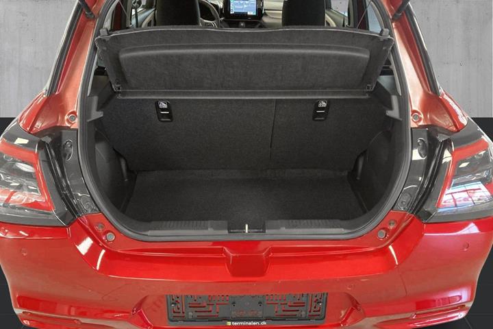 Rød Suzuki Swift fra 2024