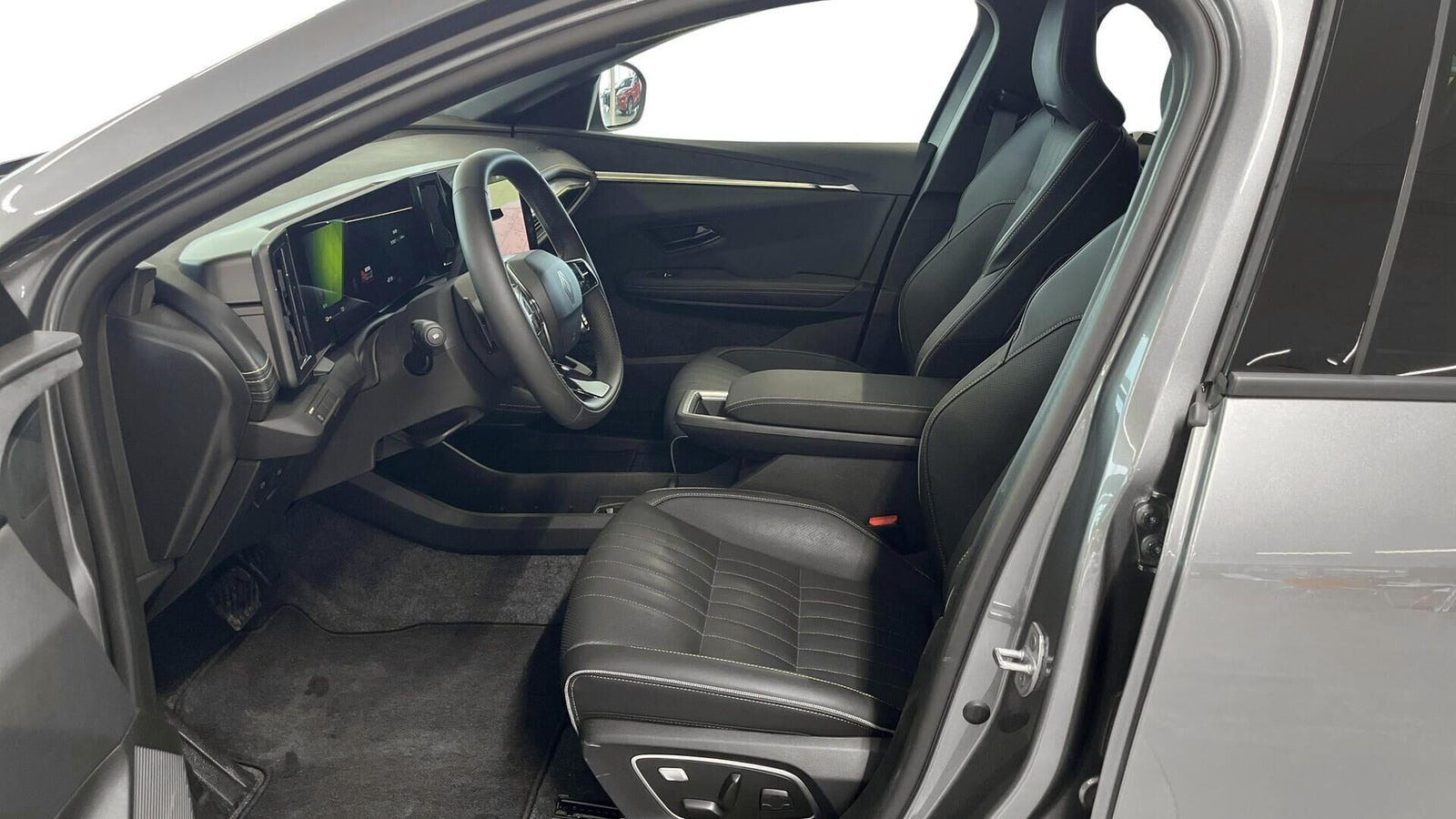 Grå Renault Megane E-Tech fra 2025