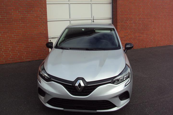 Sølv Renault Clio V fra 2023