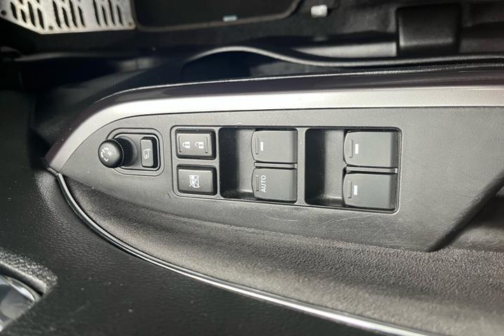 Sort Suzuki Vitara fra 2019