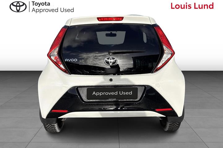 Hvid Toyota Aygo fra 2019