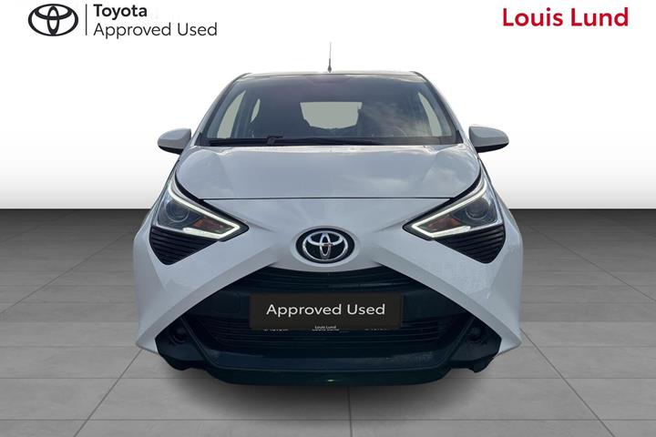 Hvid Toyota Aygo fra 2019