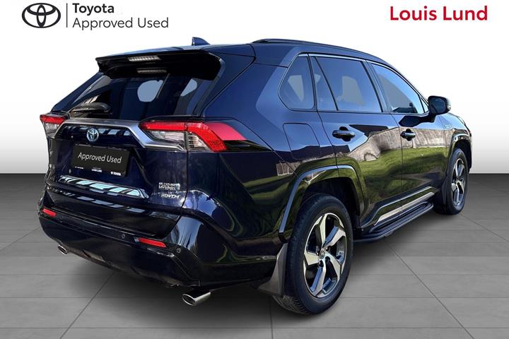 Blå Toyota RAV4 Plug-in fra 2021
