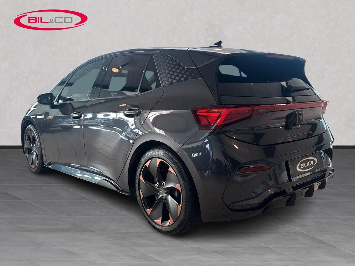 Grå Cupra Born fra 2022