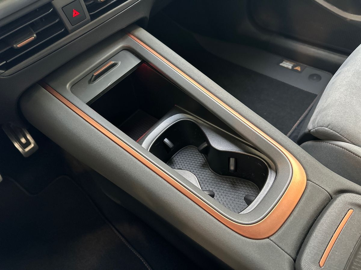 Grå Cupra Born fra 2022