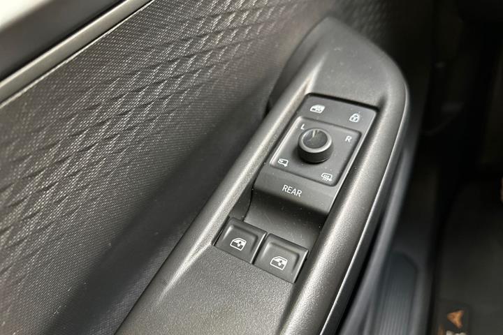 Grå Cupra Born fra 2022