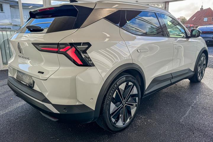 Hvid Renault Scénic fra 2026