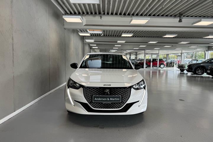 Hvid Peugeot e-208 fra 2023