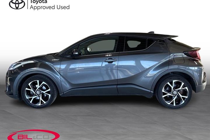 Grå Toyota C-HR fra 2021