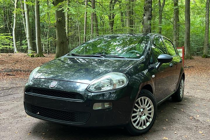 Sort Fiat Punto fra 2012