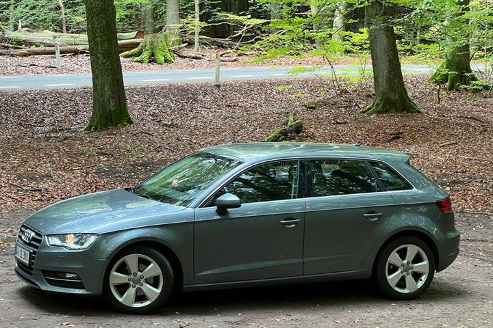 Grå Audi A3 fra 2013