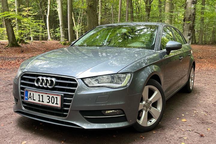 Grå Audi A3 fra 2013