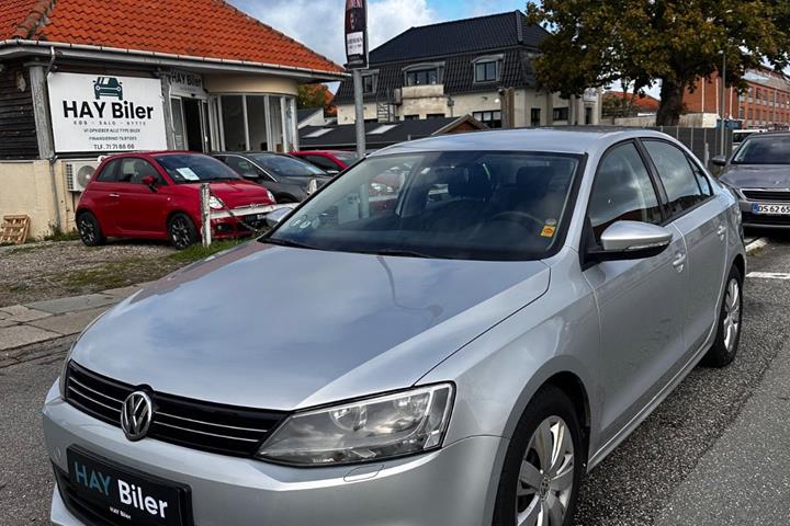 Sølv VW Jetta fra 2011