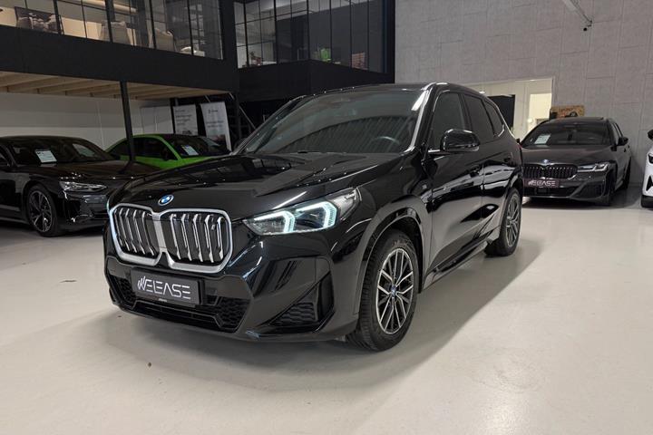 Sort BMW iX1 fra 2023