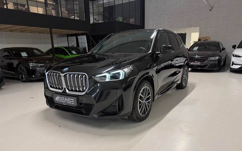 BMW iX1 xDrive30 M-Sport