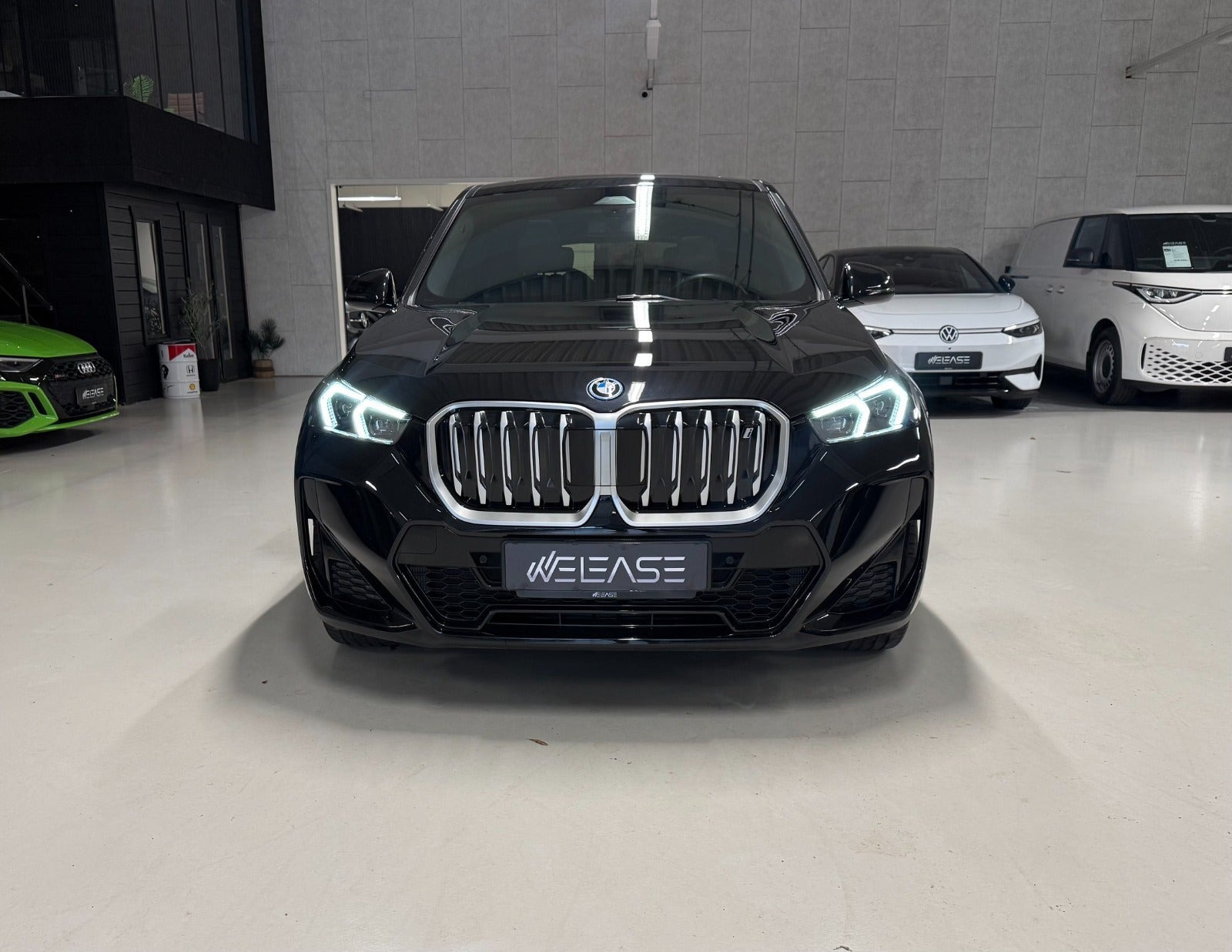 Sort BMW iX1 fra 2023