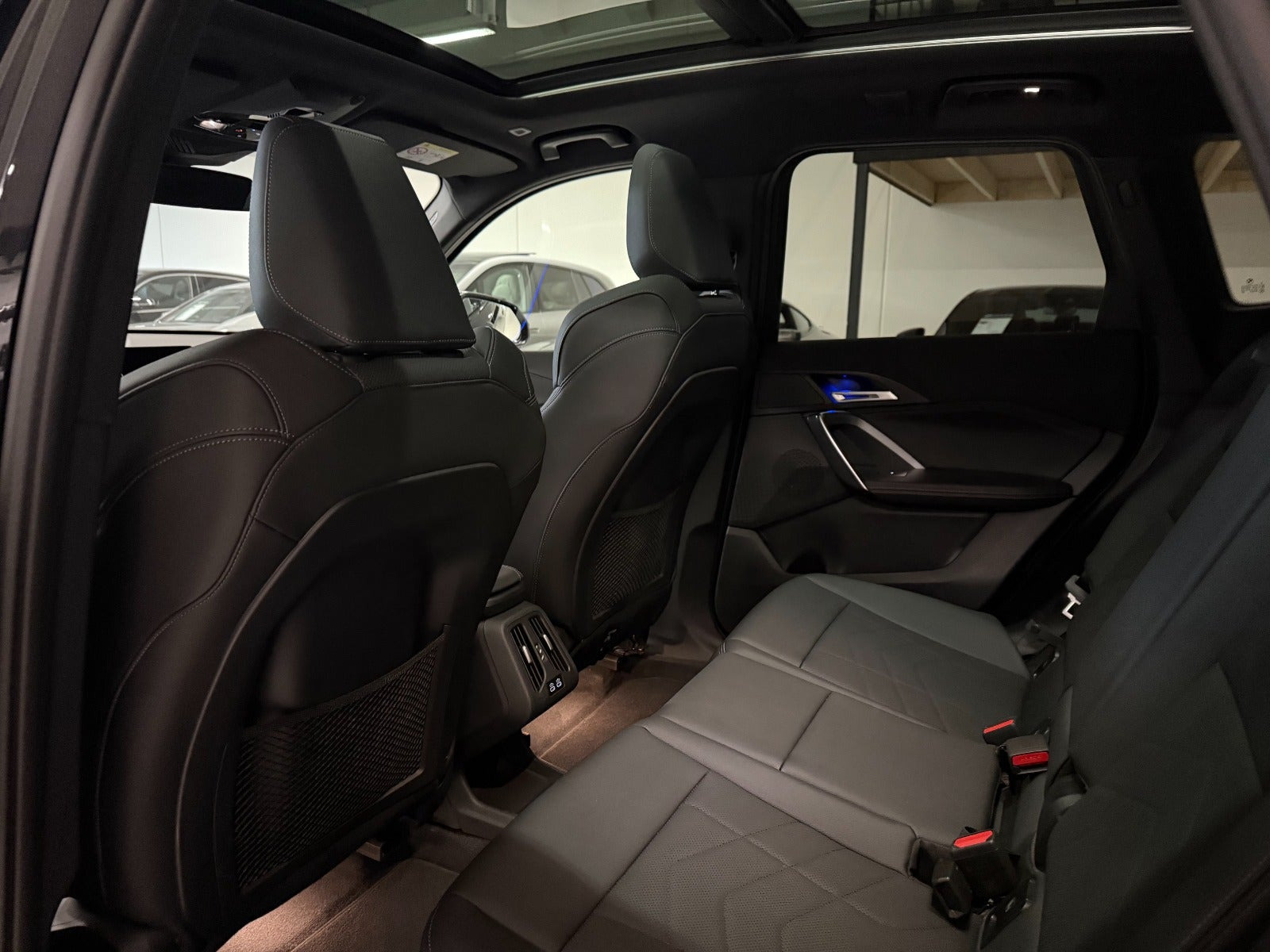 Sort BMW iX1 fra 2023