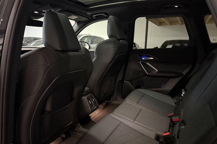 Sort BMW iX1 fra 2023