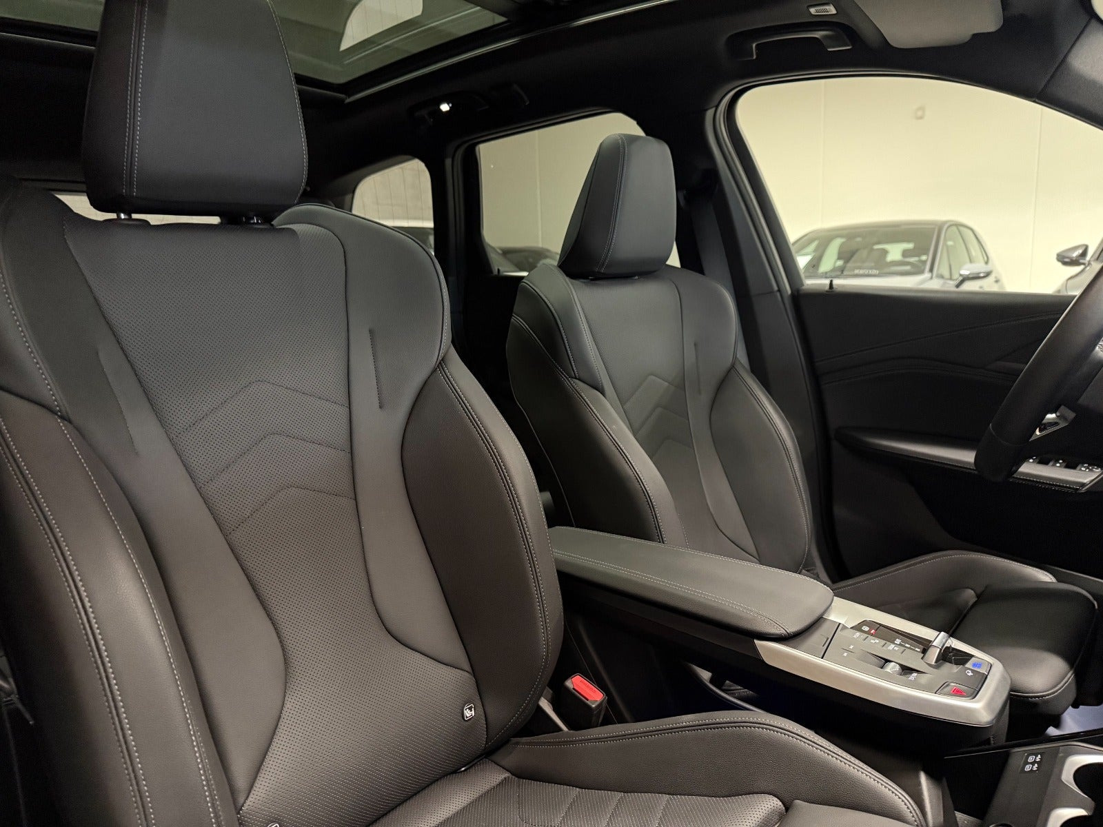 Sort BMW iX1 fra 2023