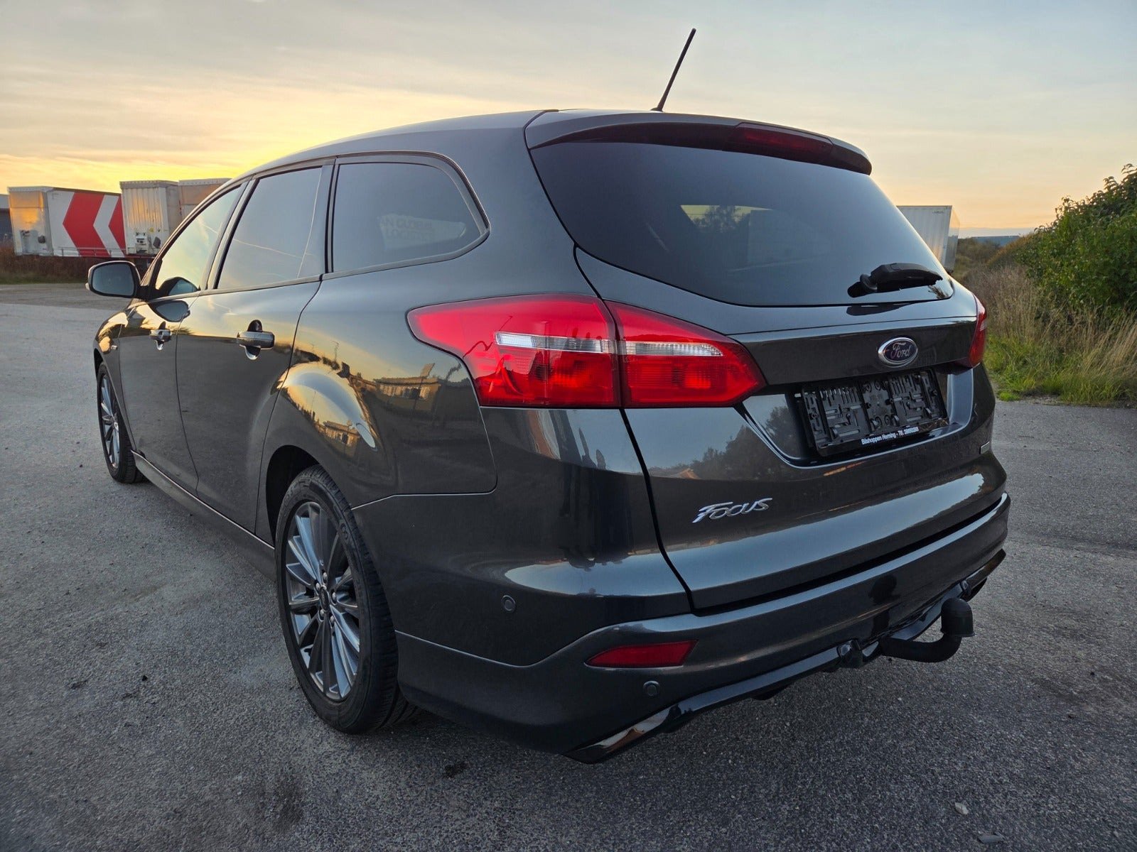 Grå Ford Focus fra 2017