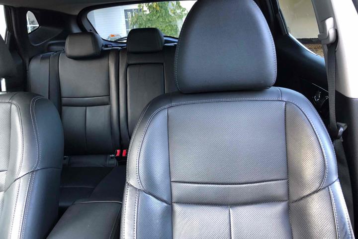 Sort Nissan Qashqai fra 2014