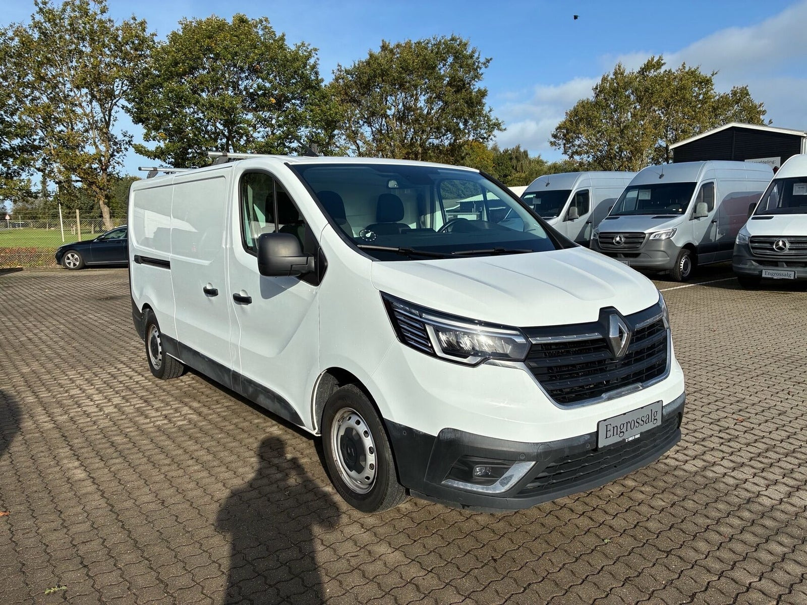 Hvid Renault Trafic fra 2023