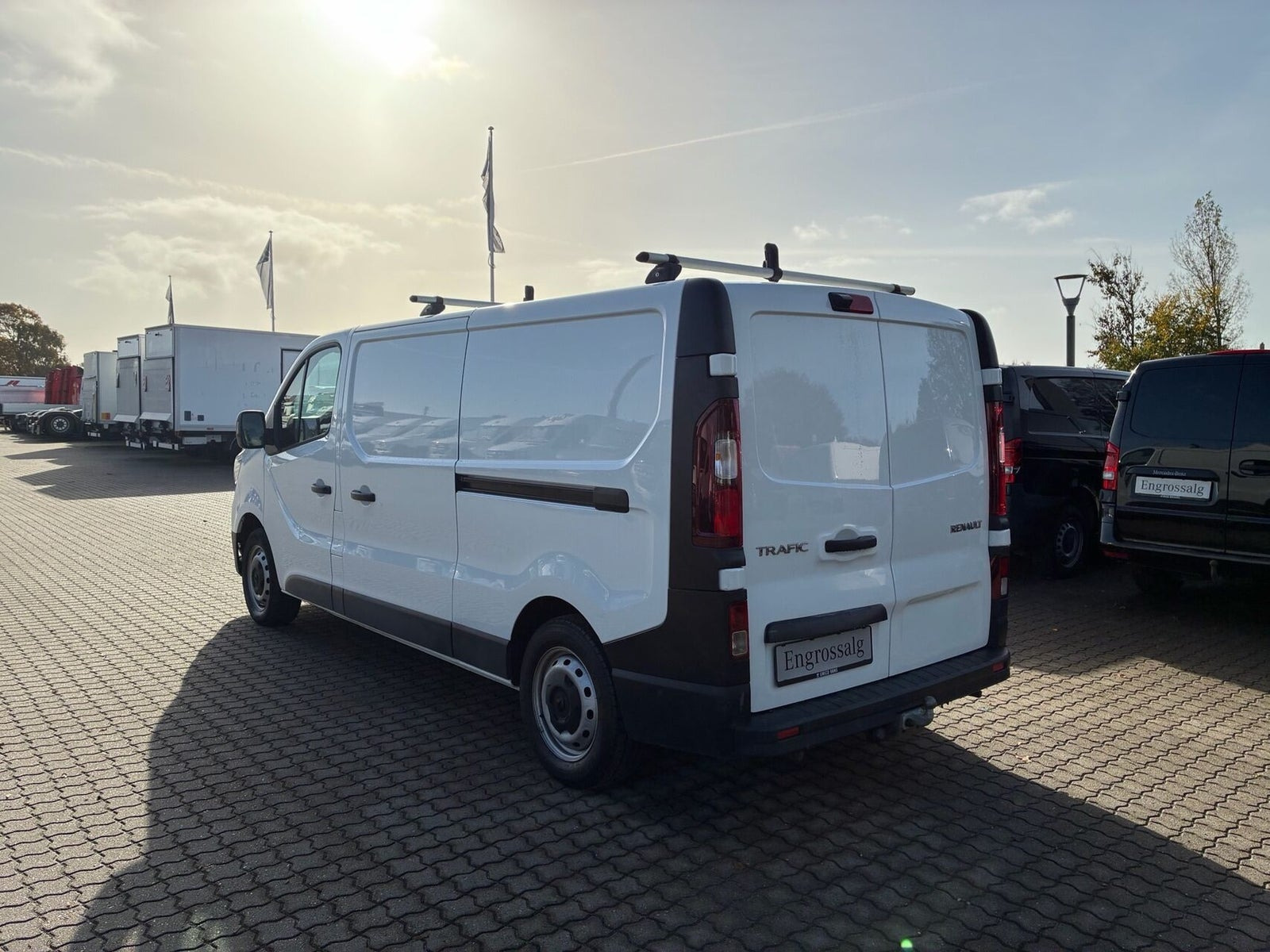 Hvid Renault Trafic fra 2023