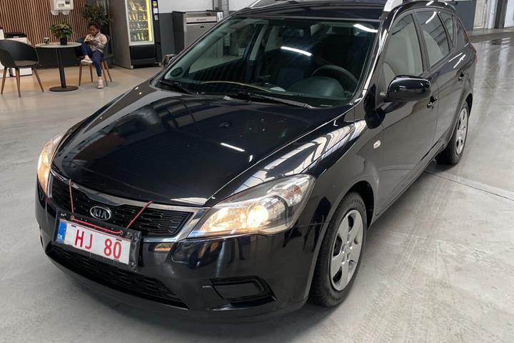 Sort Kia Ceed fra 2010 set udefra