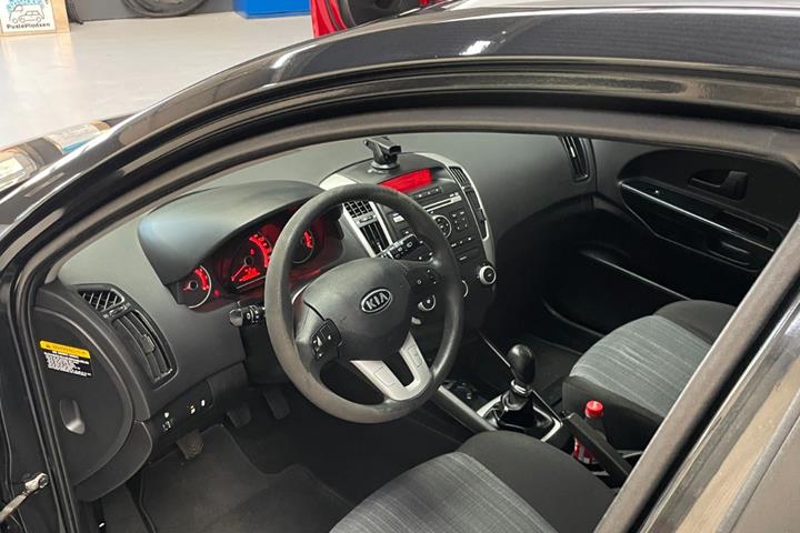 Sort Kia Ceed fra 2010