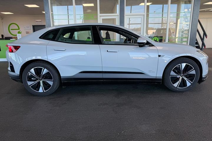 Sølv Polestar 4 fra 2026