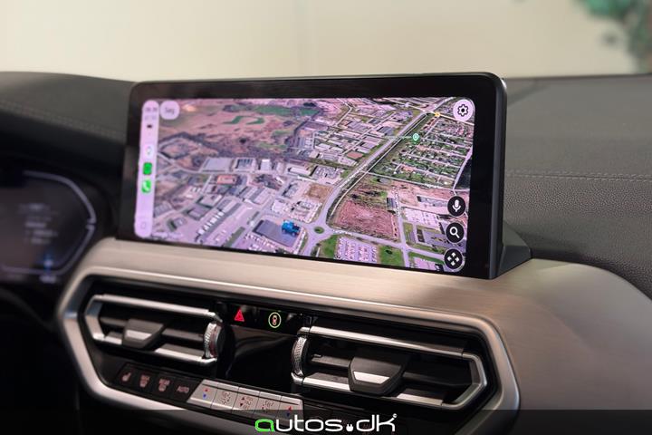 Grå BMW iX3 fra 2022