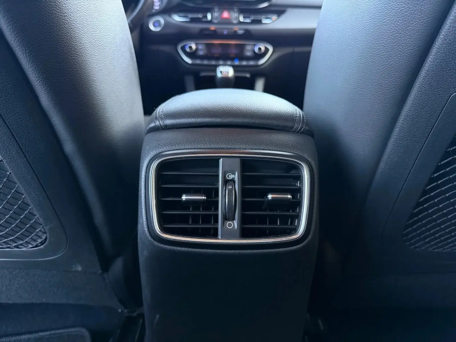 Grå Hyundai i30 fra 2022