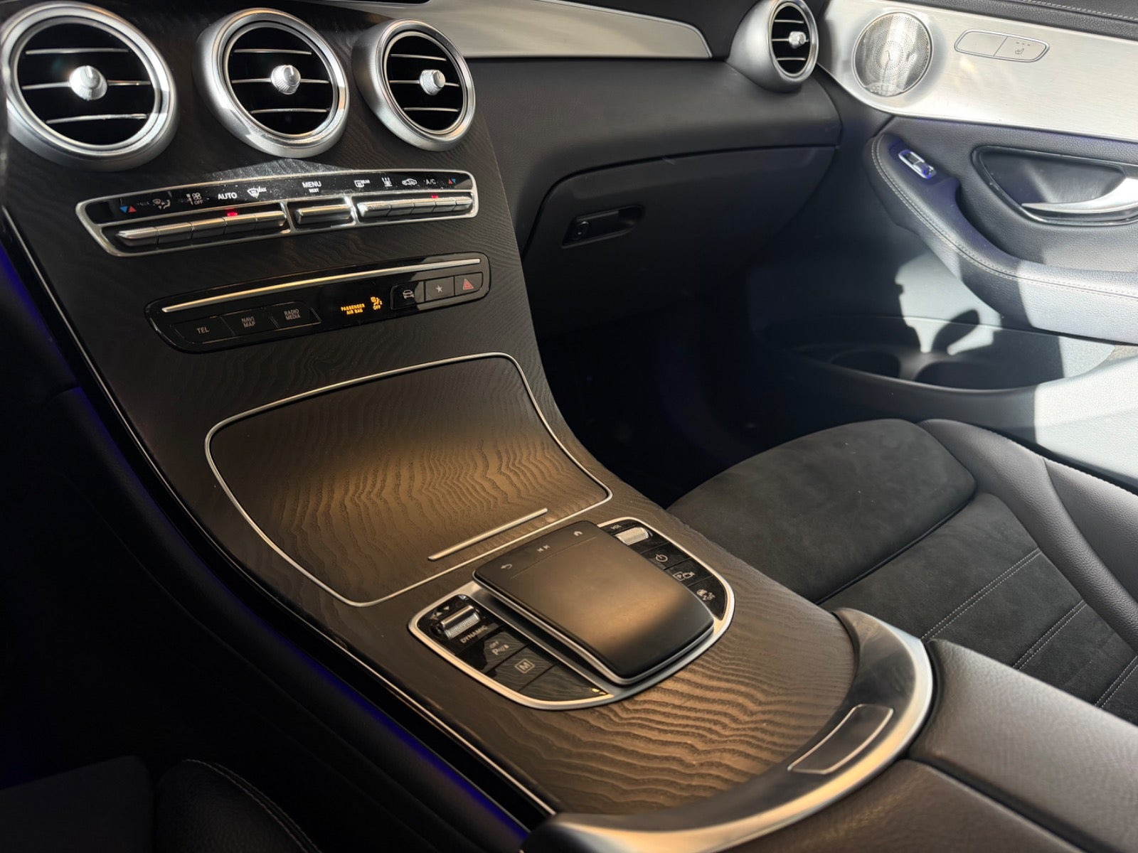 Hvid Mercedes GLC300 de fra 2021