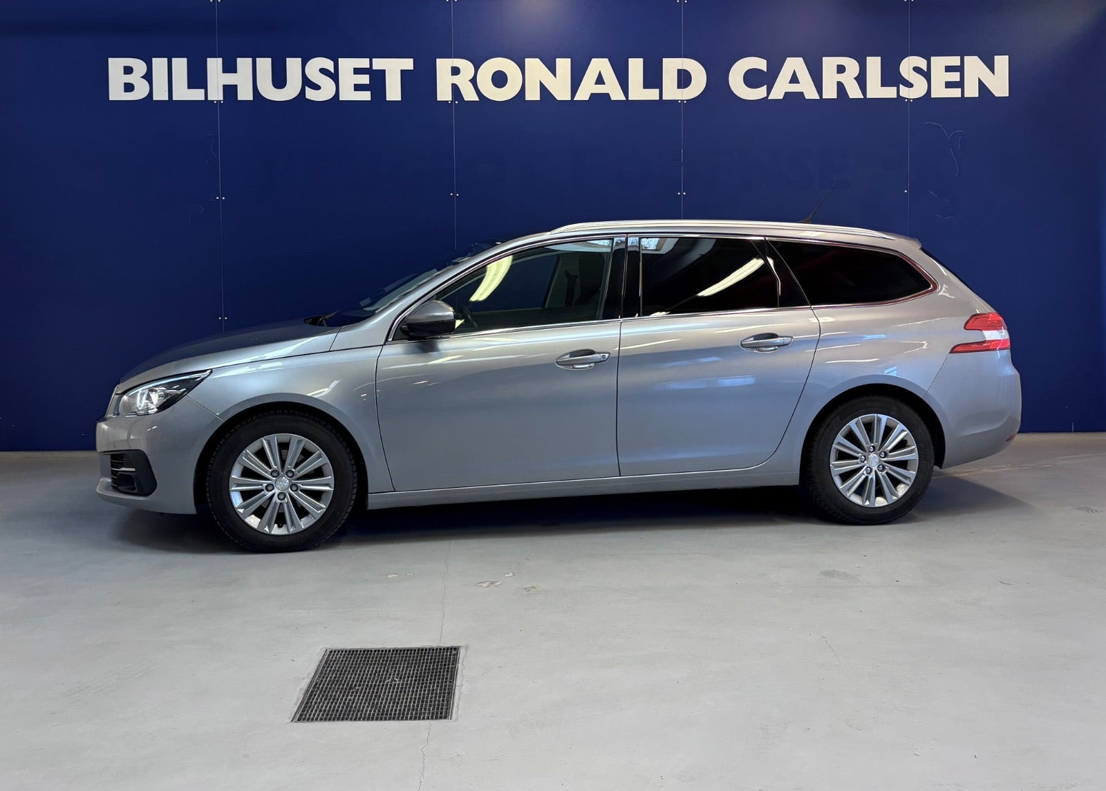 Peugeot 308 1,5 BlueHDi 130 Allure+ SW