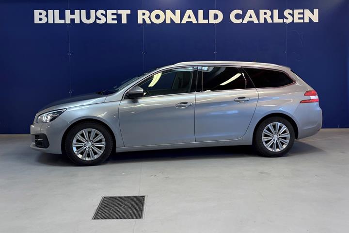 Sølv Peugeot 308 fra 2019