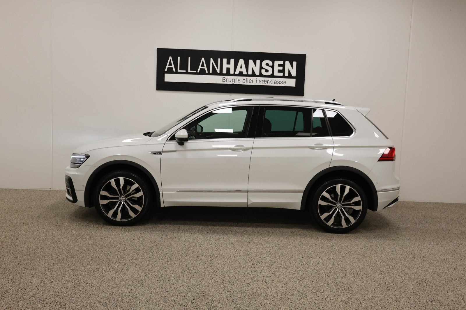 Hvid VW Tiguan fra 2019