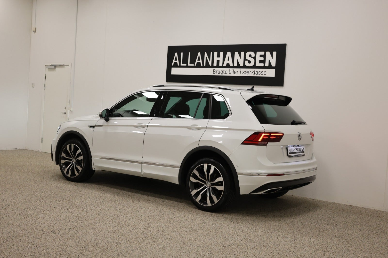 Hvid VW Tiguan fra 2019
