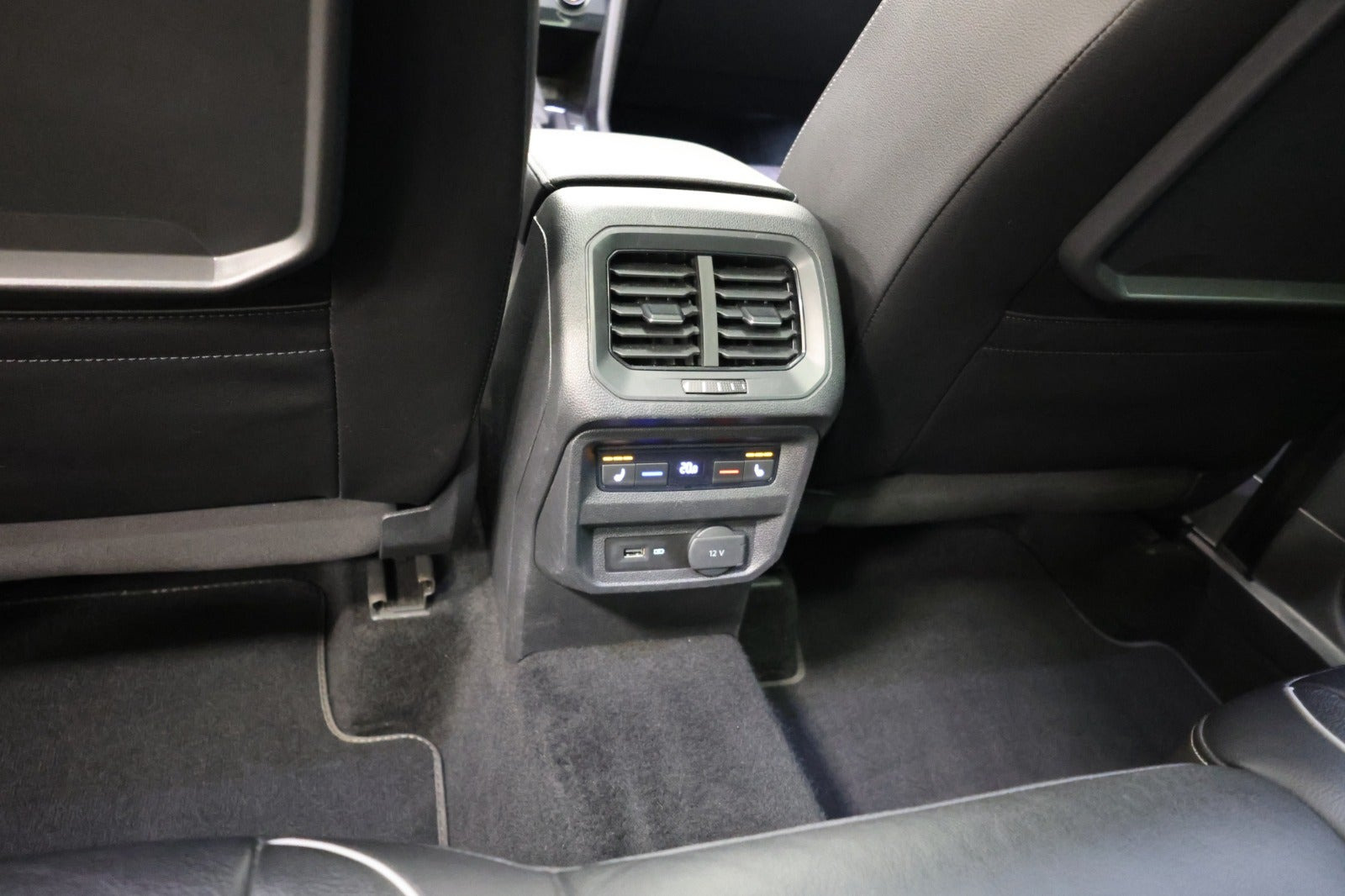 Hvid VW Tiguan fra 2019